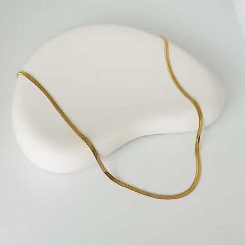 Plain snake Gold necklace