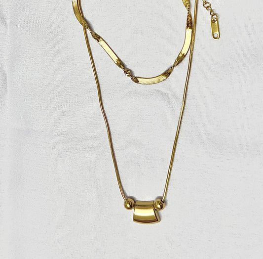 Snak chain with pendant Gold necklace