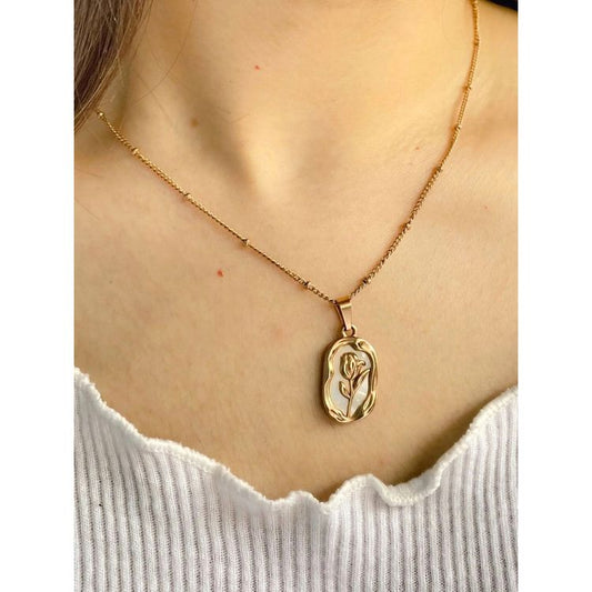 Rosa(Rose) Gold necklace